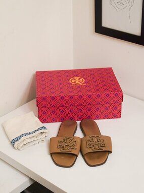 TORY BURCH INES SLIDES SIZE 9
